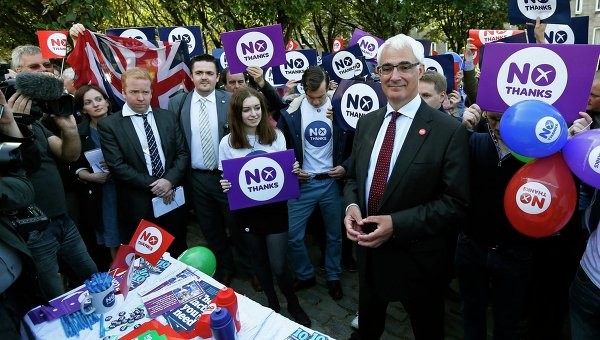 Large-scale protest against separation of Scotland from the UK - ảnh 1